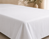 White queen flat sheet measuring 250 × 280 cm for hotels, Airbnb properties, furnished apartments, vacation rentals, and luxury bedrooms.